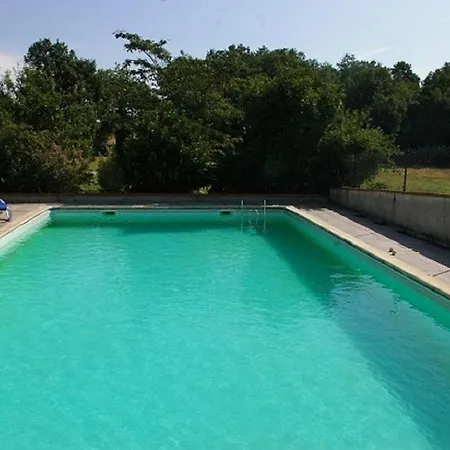 Casa de Férias La Ferme De Menoun